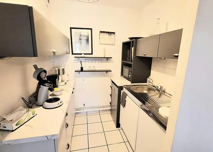 Appartamento Cosy, Balcon Et Place Privée Le Mans