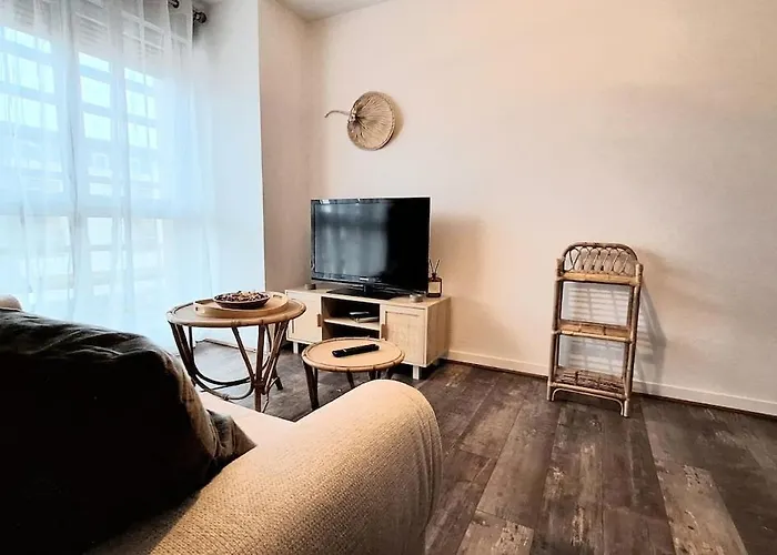 Appartamento Cosy, Balcon Et Place Privée