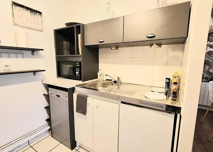 Cosy, Balcon Et Place Privée Appartamento *